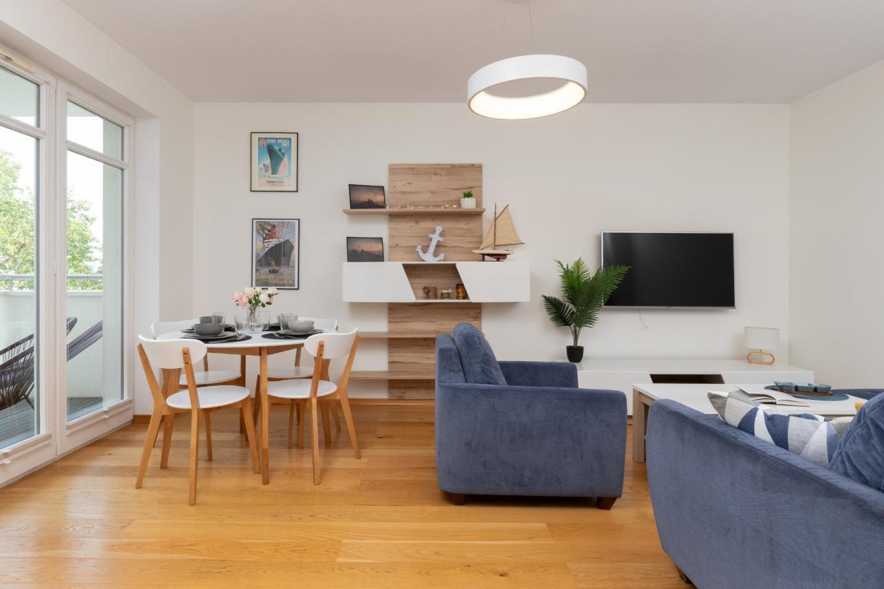 Modern Gdynia Apartment With Balcony & Parking By Noclegi Renters Экстерьер фото